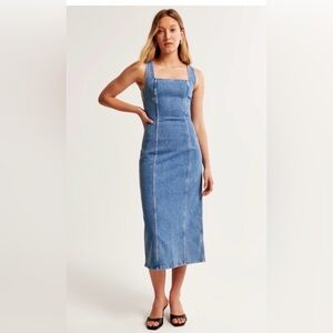 Abercrombie & Fitch Denim Column Midi Dress.  Size - Women MT.